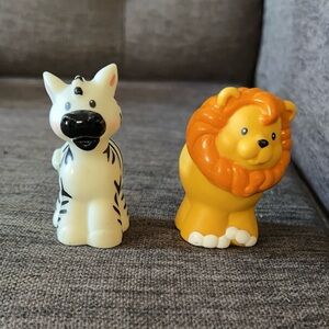 Vintage Fisher Price Little People Lion And Zebra Set